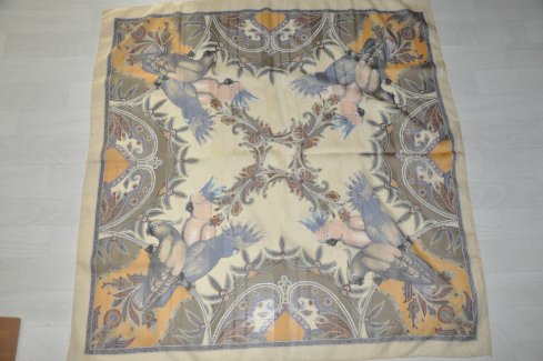 Foulard Schal Halstuch mit Vögeln Geschenk - Gratisinserat.ch