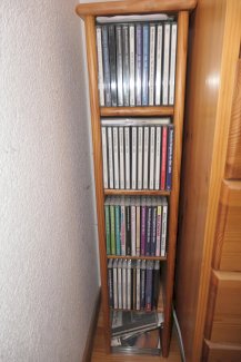 CD mit Holzständer - Gratisinserat.ch
