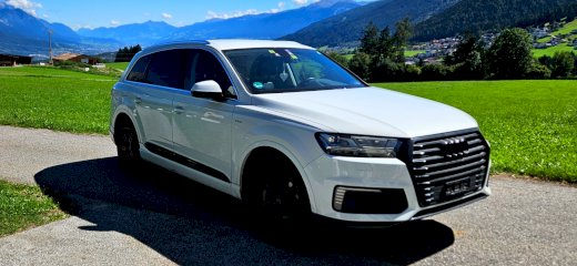 AUDI Q7 e-tron 3.0 TDI quattro tiptronic