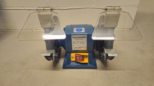 Schleifmaschine mit 2 Schleifscheiben - Gratisinserat.ch