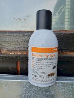 Fliegenspray mit Langzeitschutz.