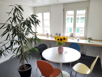 Kosmetikerin, Fusspflegerin, Nail Design, Masseurin etc.