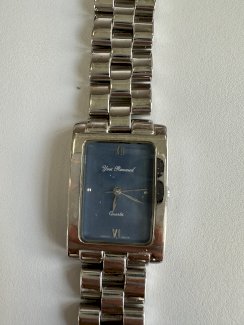 Damenarmbanduhr der Marke Yves Renaud