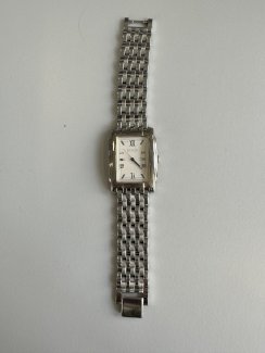 Damenarmbanduhr der Marke Guess