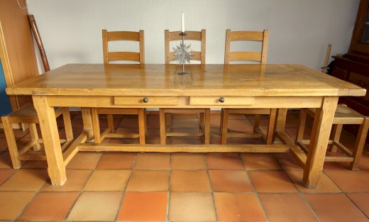 Klostertisch, Eiche, ausziehbar, Stühle, Hocker - Gratisinserat.ch