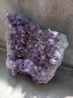 Amethyst Purpurviolett zu verkaufen - Gratisinserat.ch