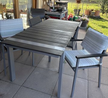 Gartentischgruppe