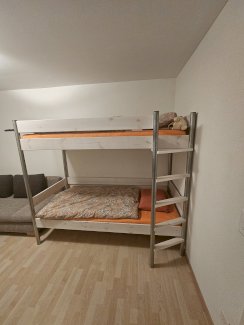 Etagenbett mit Treppe - Gratisinserat.ch