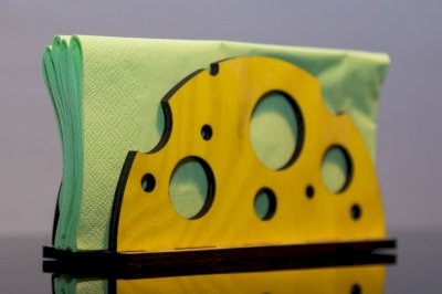 SERVIETTENHALTER AUS HOLZ