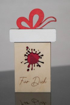 Holz-Geschenkkarten mit modernem Design