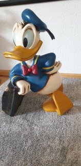 Rare Disney Donald Duck with Suitcase Large statue Big Fig - Gratisinserat.ch