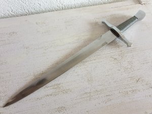 Mittelalterliches Einhänder Schwert mit Lederscheide - Gratisinserat.ch