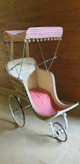 Dreirädriger sehr seltener Puppenwagen um 1890