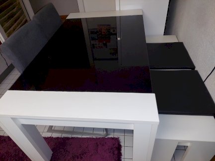Tisch mit Bank und 2 Stühlen - Gratisinserat.ch
