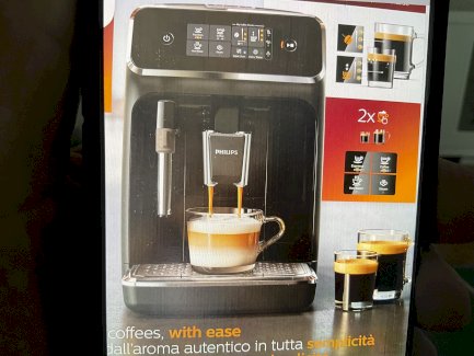 Wegen Nichtgebrauch Kaffeemaschine mit zusätzlichem Kaffee zu verkaufen - Gratisinserat.ch