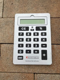 Rechner, elektronisch, A4- gross - Gratisinserat.ch