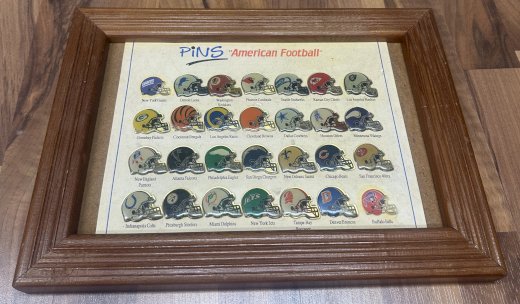 American Football Pin-Sammlung (A6.2) - Gratisinserat.ch