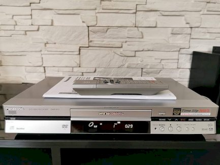 PANASONIC-DMR-E50 DVD-RAM -DVDR DVD inkl. Fernbedienung DVD /TV silber - Gratisinserat.ch