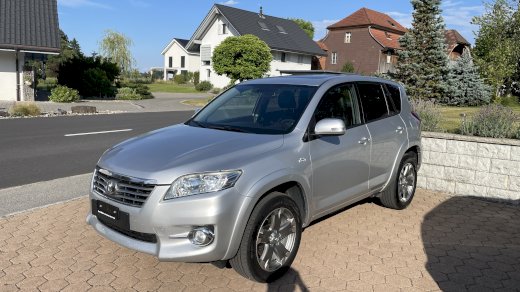 TOYOTA RAV-4 2.2D-CAT Linea Sol Premium - Gratisinserat.ch