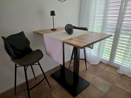 Bartisch Eichenholz geölt