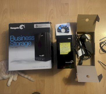 Business Storage 2-Bay Nas mit 8 Terra  - Gratisinserat.ch