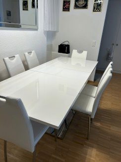 Verkaufe Esstisch mit 6 Stühle fast wie neu  - Gratisinserat.ch