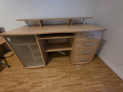 Schreibtisch