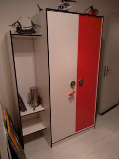 Kinderkleiderschrank