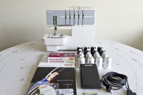 Pfaff Coverlock 3.0 (neuwertig) - Gratisinserat.ch