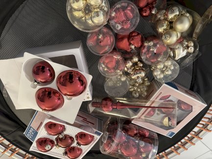 Weihnachtskugeln Rot und Gold - Gratisinserat.ch