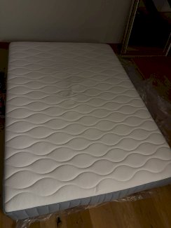 Ein Jährige Matratze 140-200 gross Mittel - Gratisinserat.ch