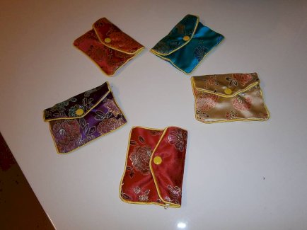 5 er-Set / Schmuck-Geschenktaschen / Seiden-Kunst - Gratisinserat.ch