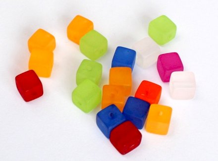 Perle Würfel gefrostet 8 x 8mm  - Gratisinserat.ch