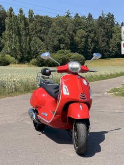 Piaggio Vespa GTS 125 - Gratisinserat.ch