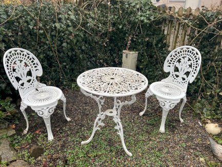 Garten Sitzgruppe Gusseisen, weiss, Tisch und 2 Stühle