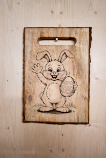 Rustikales Eichenbrett mit Osterhase – 30 × 40 cm - Gratisinserat.ch