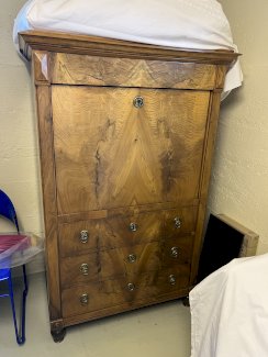 Sekretär - Liebhaberstück - Gratisinserat.ch