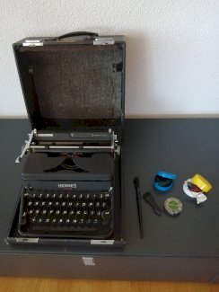 Schreibmaschine Hermes 2000 - Gratisinserat.ch