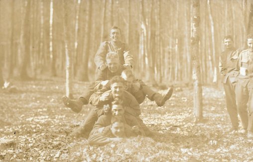 Militär-Ansichtskarte - Spass im Felde um 1928 - Gratisinserat.ch