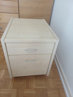 Praktisches Roll-Büromöbeli hell, guter Zustand!