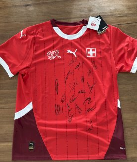 Schweizer Fußball Nati Trikot original signiert - Gratisinserat.ch