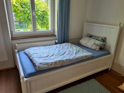 Kinder/Jugendbett 200x 100cm, weiss, wegen Umzug zu verkaufen - Gratisinserat.ch
