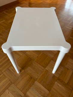 Kindertisch/Stühle - Gratisinserat.ch