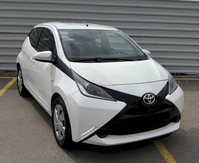 Toyota Aygo 1.2 VVT-i x-play - Gratisinserat.ch