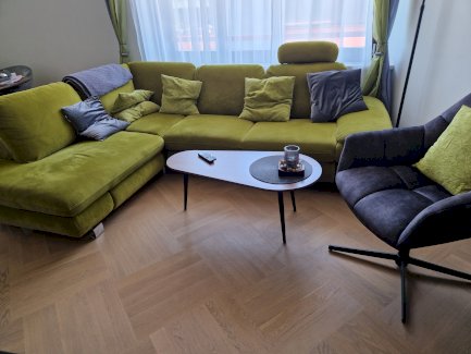Schlafsofa 2-teilig, grün mit Bettfunktion/Kasten - Gratisinserat.ch