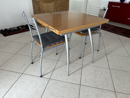 Esstisch  - Gratisinserat.ch