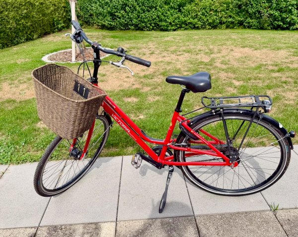 praktisch neuwertiges Damenfahrrad sehr wenig gebraucht