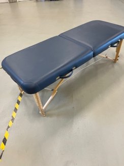 Hochwertige, klappbare Massageliege höhenverstellbar - Gratisinserat.ch