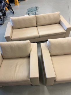 Schicke Ledercouchgarnitur, 2er Sofa & Sessel