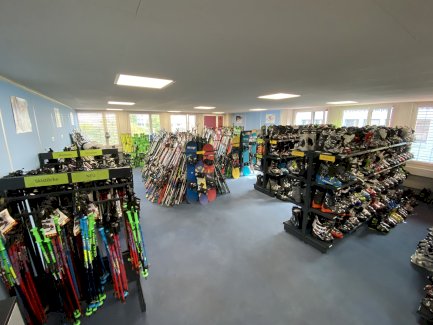 SKI- und Skischuhe aller renommierten Marken www.skiverkaufstepan.ch - Gratisinserat.ch